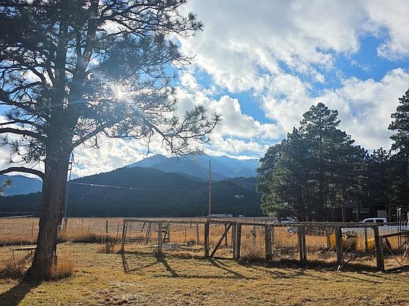 3rd image of 8152 Pine Dr