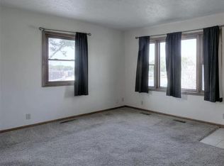 7093 Decatur St, Omaha, NE 68104