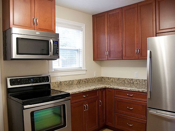 2nd image of 4542 Polaris St
