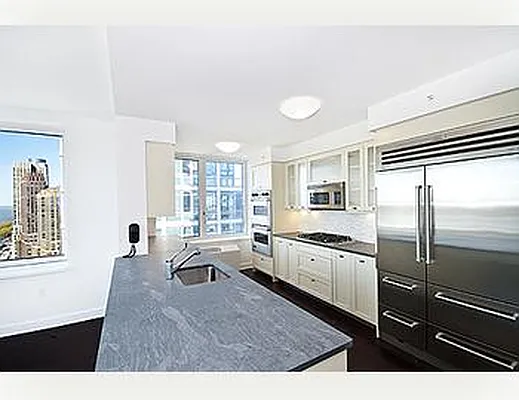 Sold by Nest Seekers International | media 9