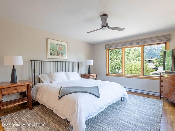 3rd image of 3940 N Pond Dr #13