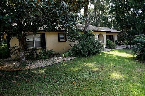 3rd image of 12 Fort Caroline Ct