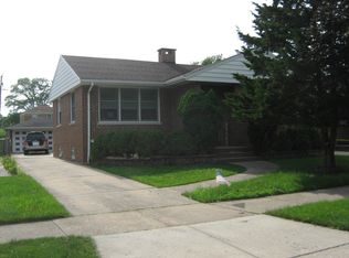 2516 S 7th Ave, North Riverside, IL 60546
