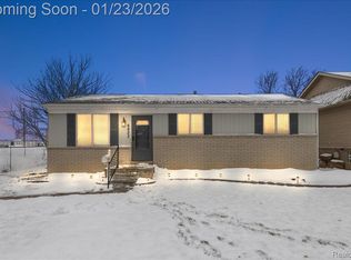 6823 Engleman Ave, Center Line, MI 48015