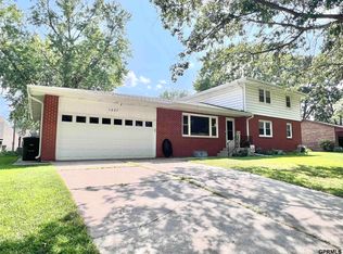 1027 P St, Geneva, NE 68361