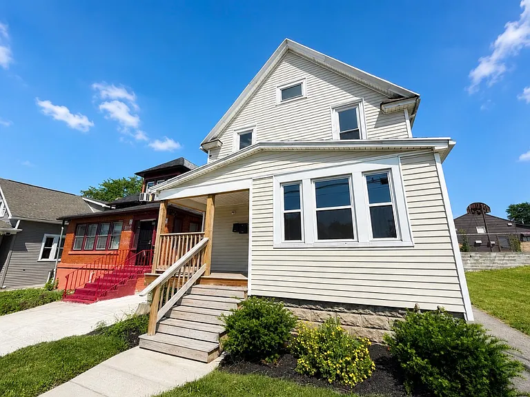 15 Andrews Ave #1 — Photo 1