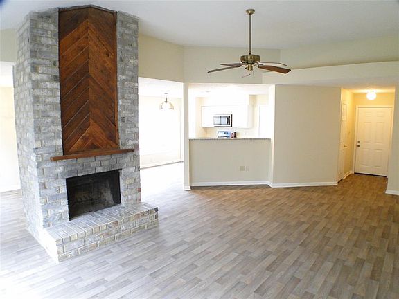 5th image of 22015 Kenlake Dr
