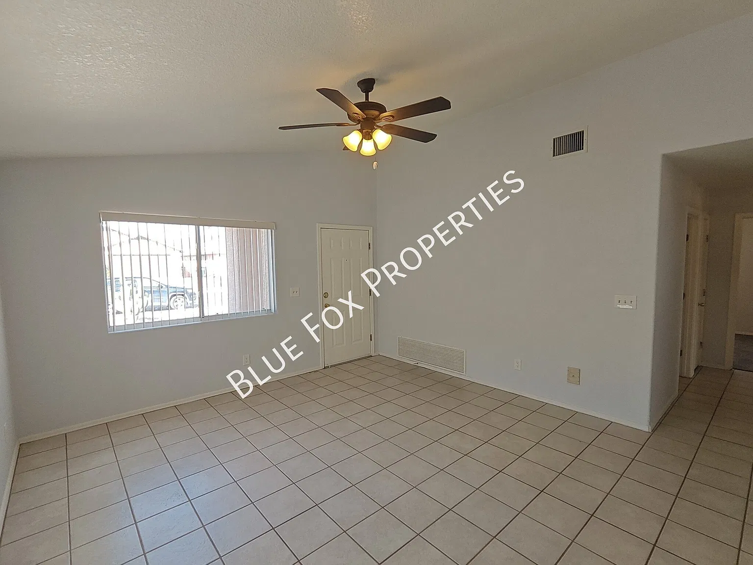 Beautiful home in Rita Ranch-No HOA — Photo 4