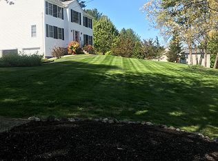 75 Burns Rd, Pelham, NH 03076