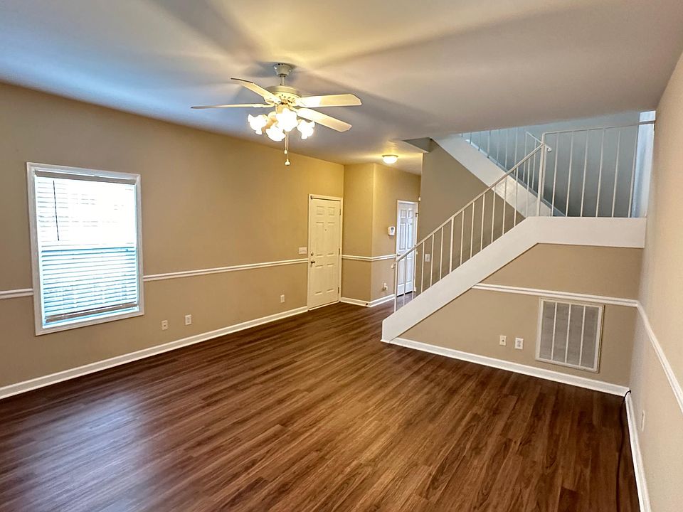 1st image of 1000 Nottingham Dr