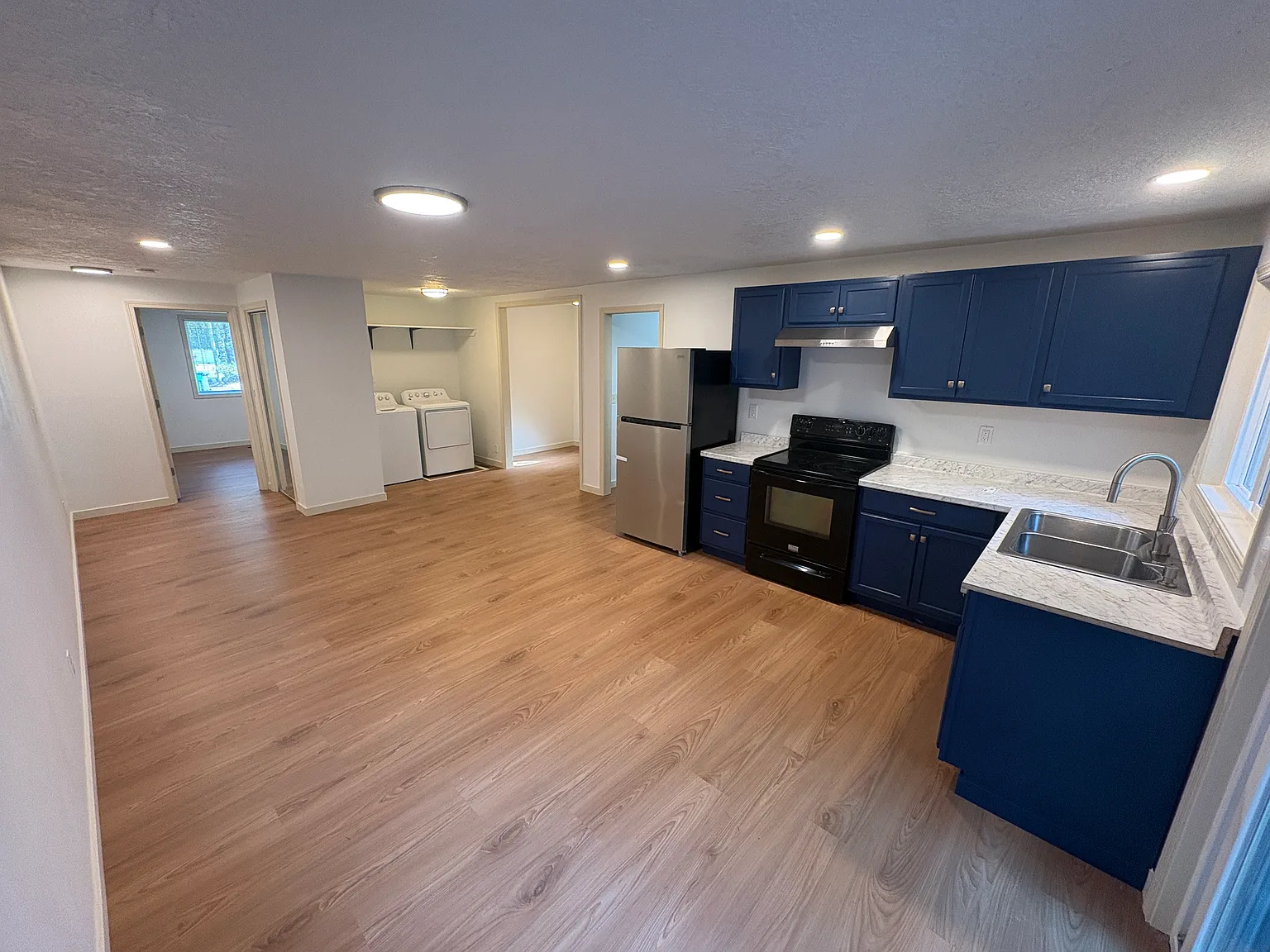 5302 Jeffrey Ct N — Photo 2