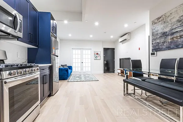 Rented by Real Street Inc | media 4