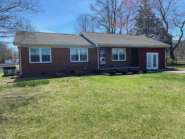 1005 Turkey Creek Dr — Photo 1