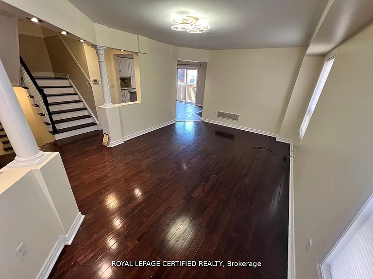 426 Orange Walk Cres — Photo 6