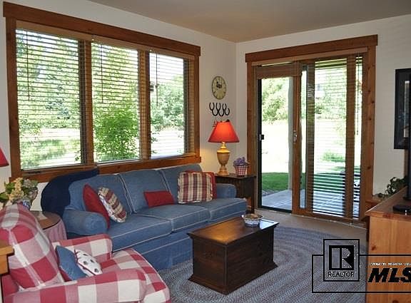 3rd image of 1412 Moraine Cir