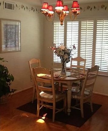 2nd image of 1725 Cambridge Cir
