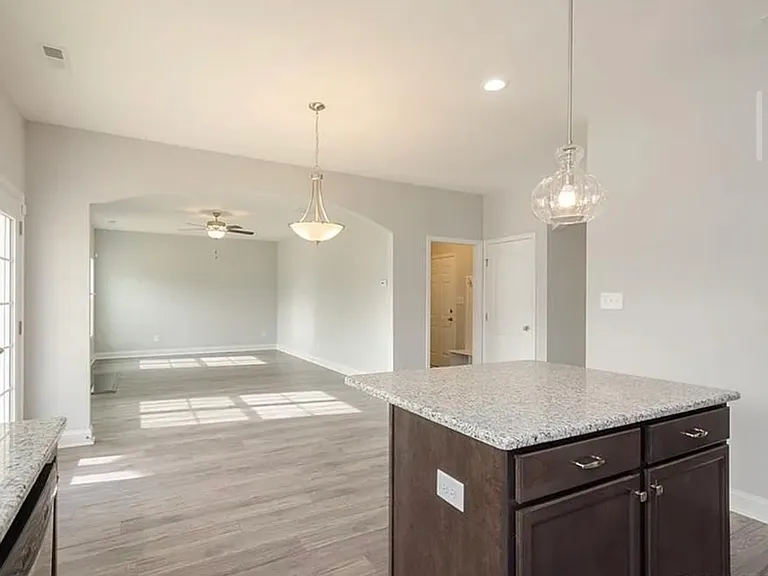 130 Brummel Ct — Photo 9