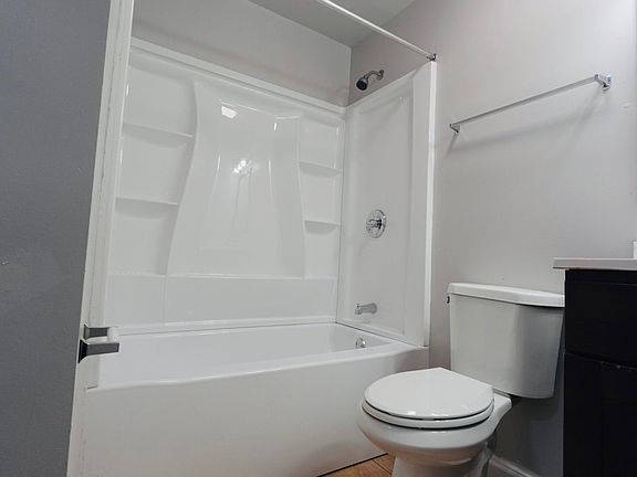 3rd image of 901 Colleton St #698321fbc