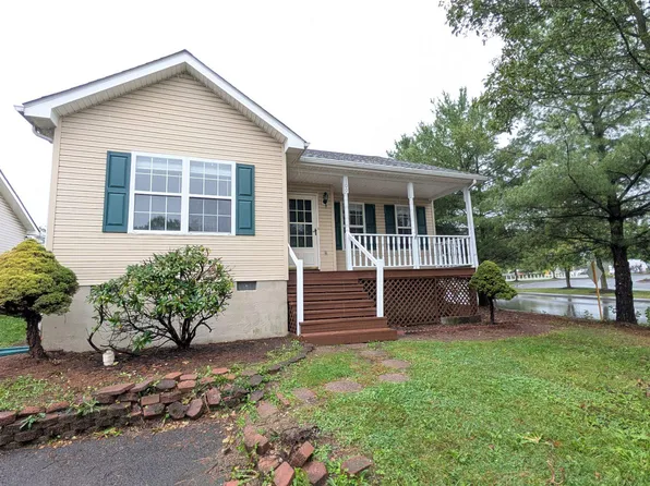 100 Deer Hill Ct, Stephens City, VA 22655