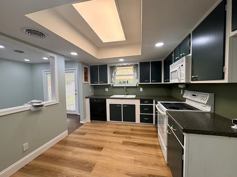 443 Bath Ave — Photo 11