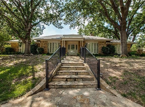 3rd image of 2912 Kircaldy Ct