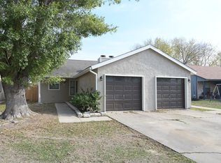 916 Crockett St #A, Lockhart, TX 78644