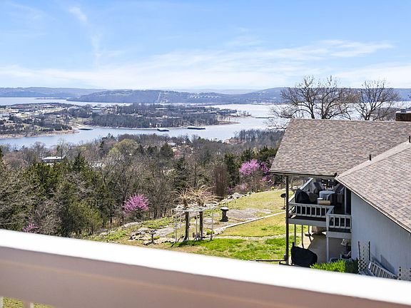 3rd image of 34 Skyline Drive