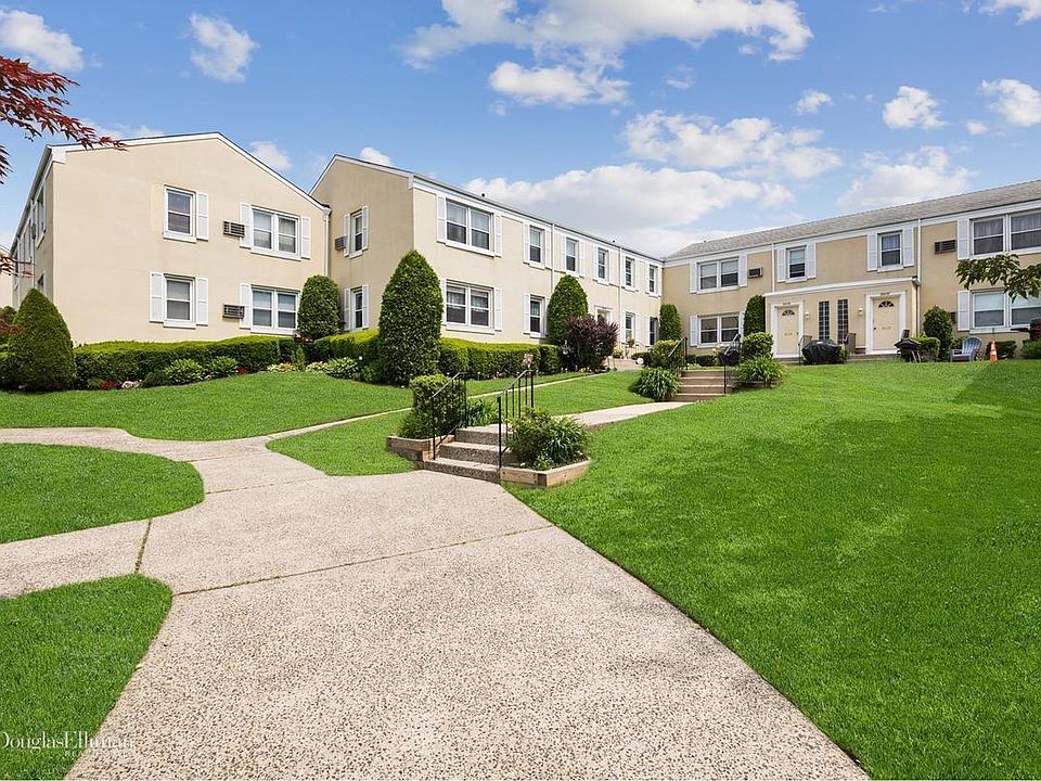 1st image of 25138 71st Ave #114B