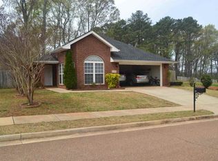 293 Shadow Ct SW, Huntsville, AL 35824