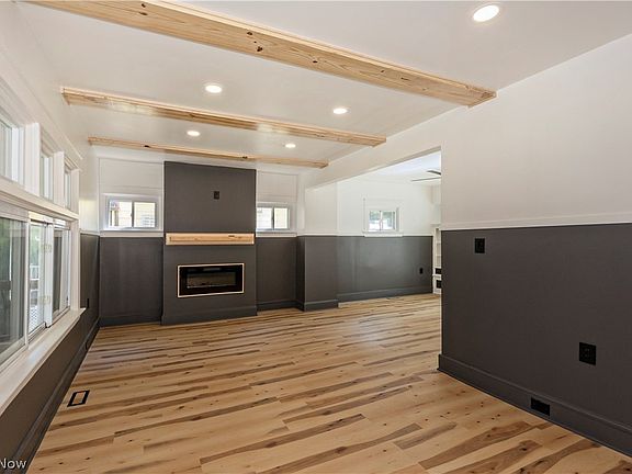 4th image of 10538 Elmarge Ave