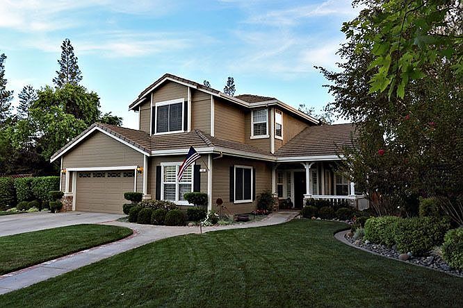 1st image of 10 Tadlock Pl