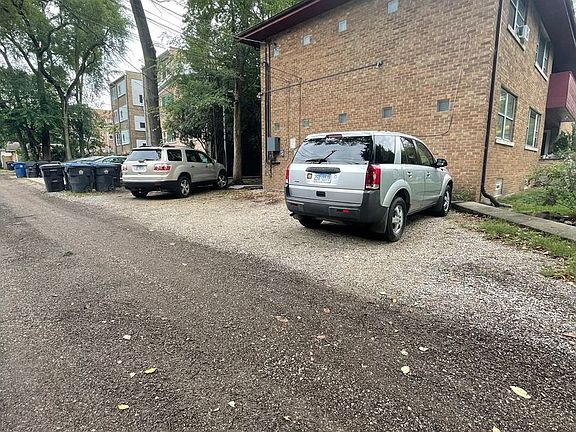 2nd image of 721-725 Dewey Ave #2S