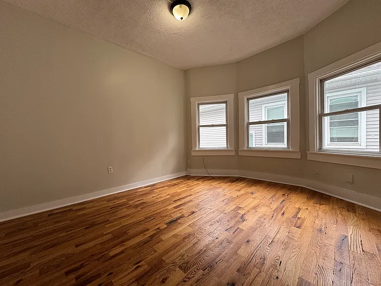 162 Sheffield Ave #B2 — Photo 8