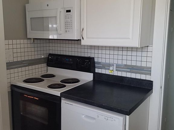 5th image of 317 W Ellsworth Ave