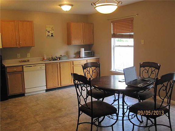4th image of 2045 Dutch Elm Dr