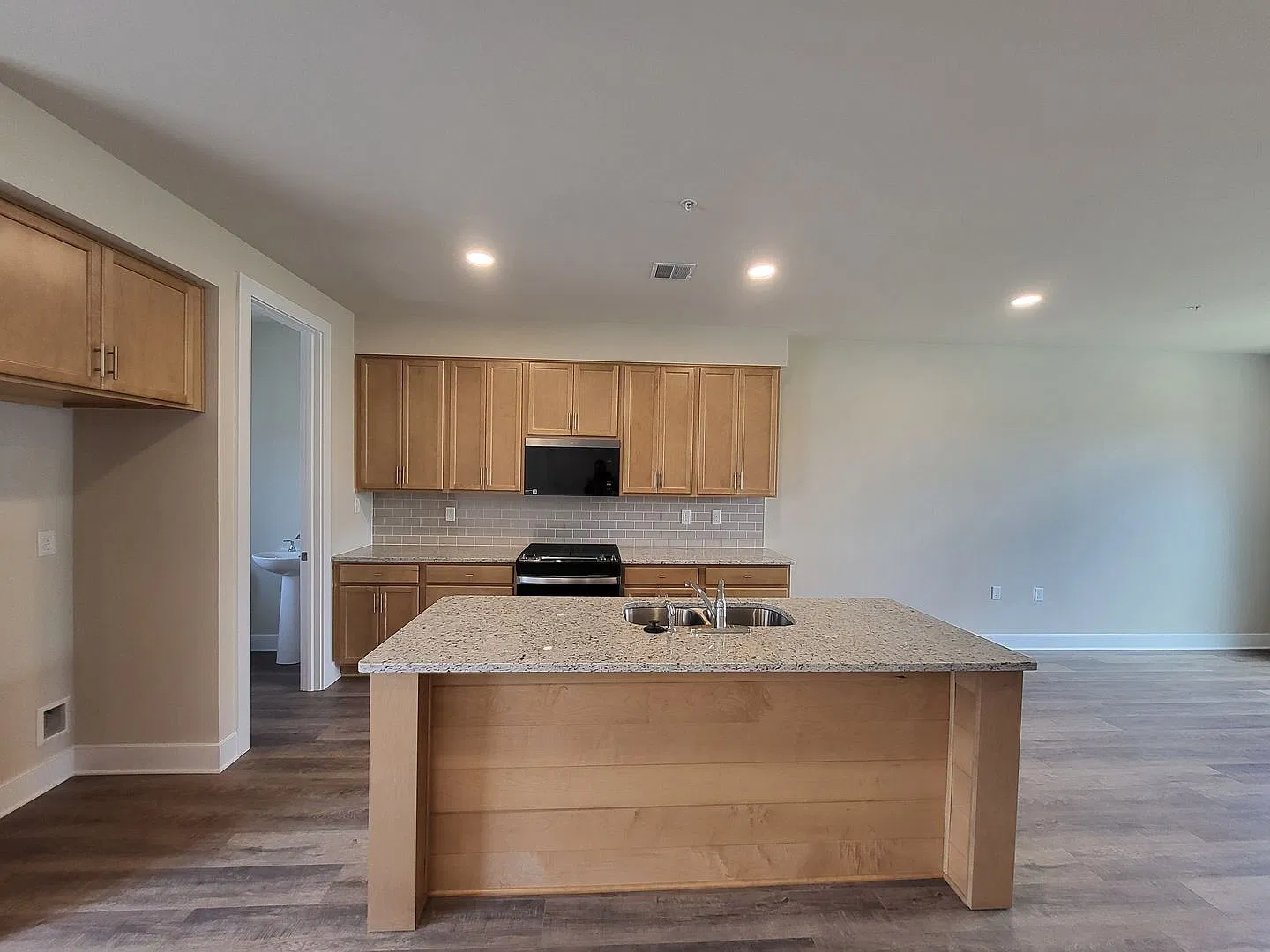 Luxury New Build Townhome in Mount Joy — Photo 4