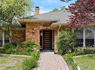 6533 Clearhaven Cir, Dallas, TX 75248