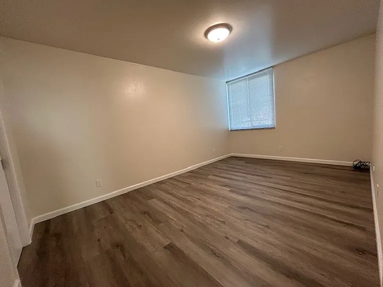 2024 Vine St #1A — Photo 15