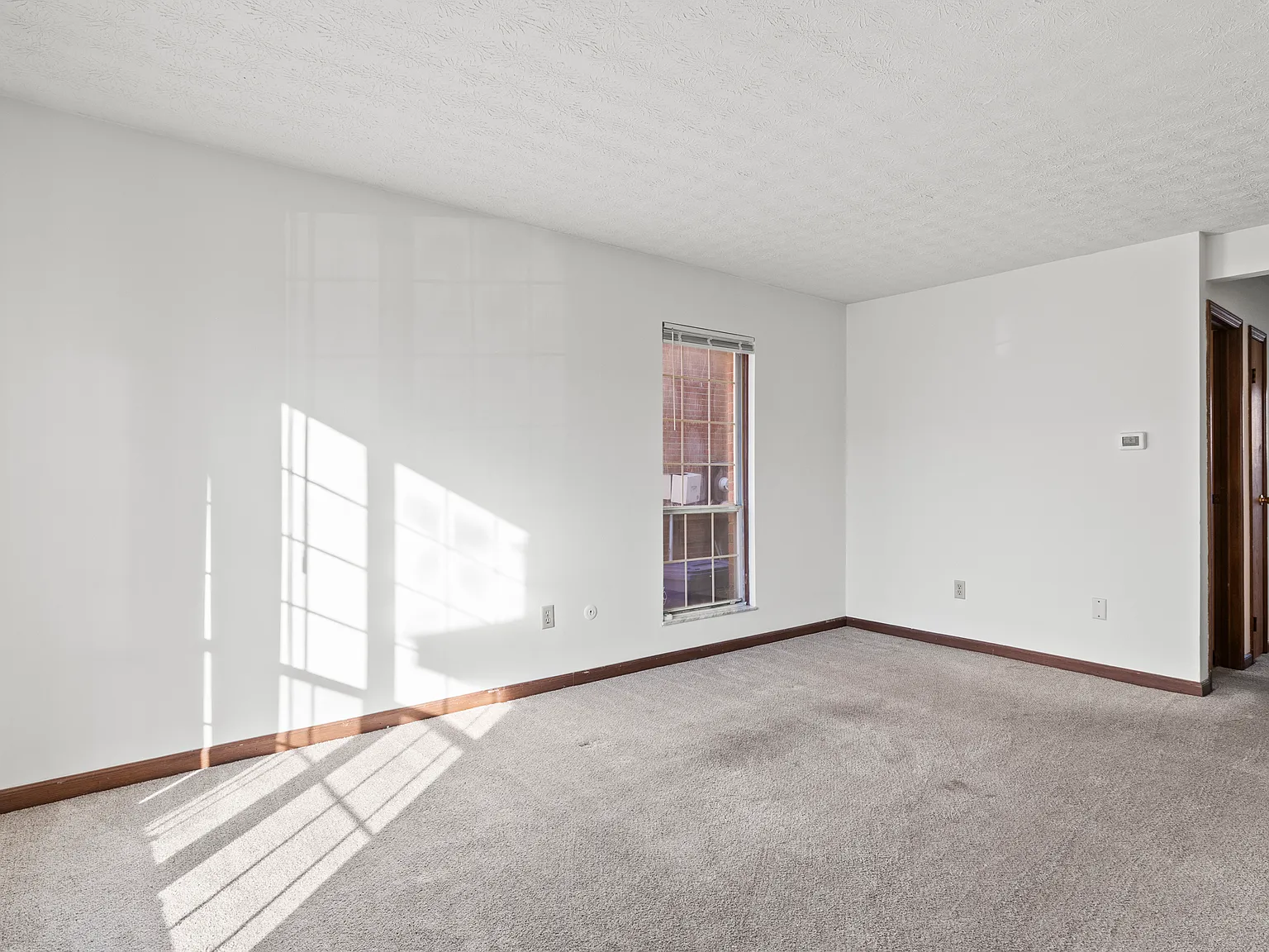 Wile - 1310-1316 Palmer House — Photo 3