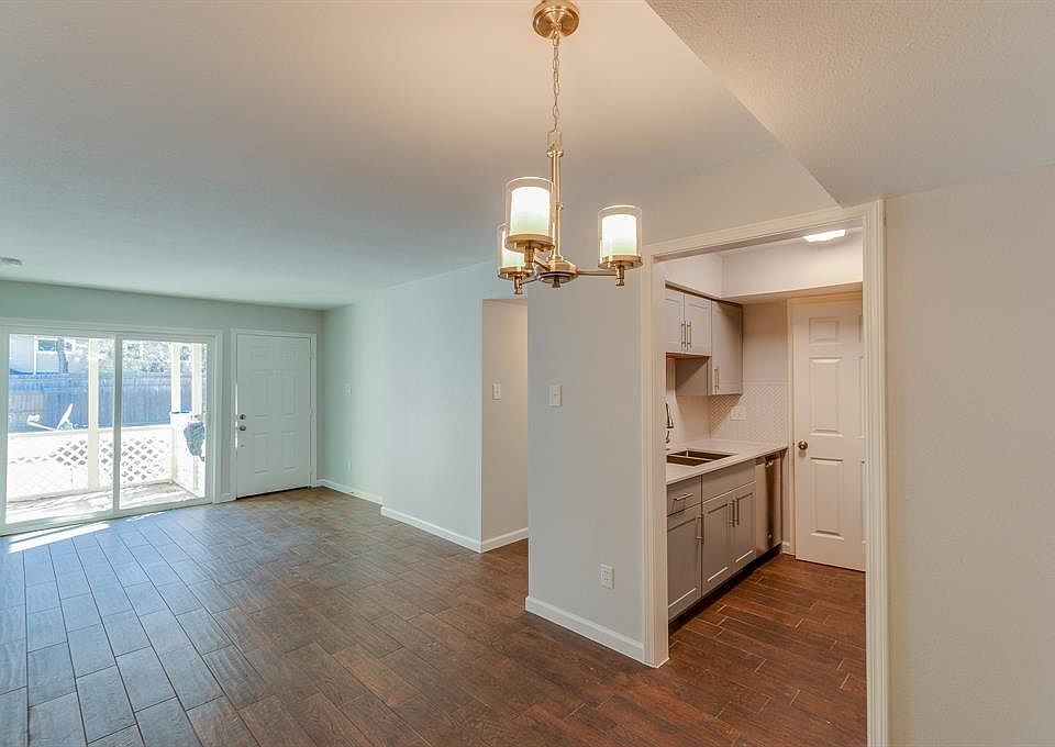 1st image of 742 Memorial Mews St APT C