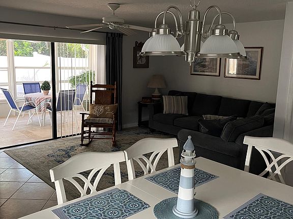 5th image of 440 Sailfish Ave #440