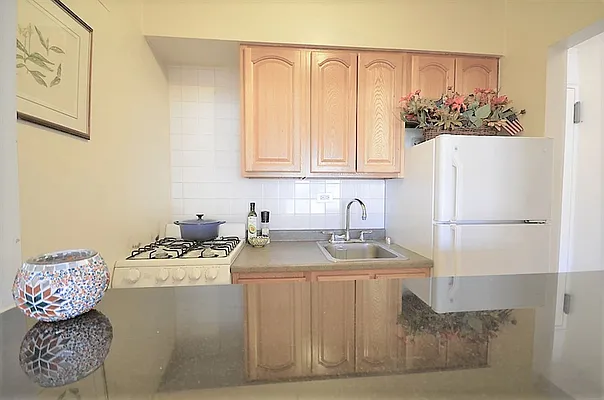 Rented by Corcoran | media 18