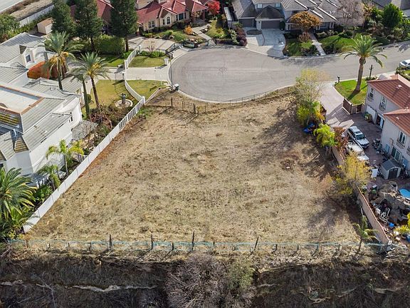 5th image of 206 W Bluff Ave