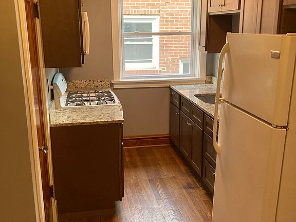 4th image of 3756 Dunnica Ave #3756A
