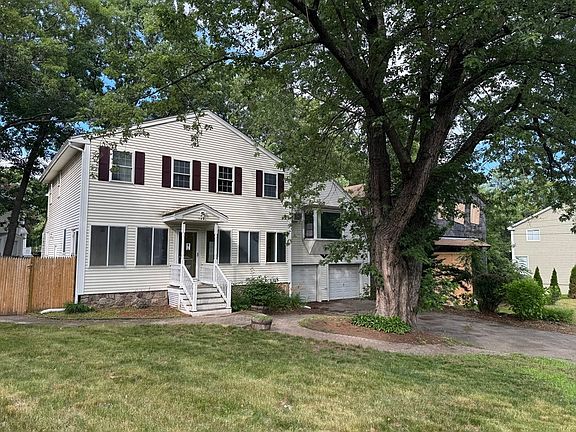 2nd image of 744 Boston Rd