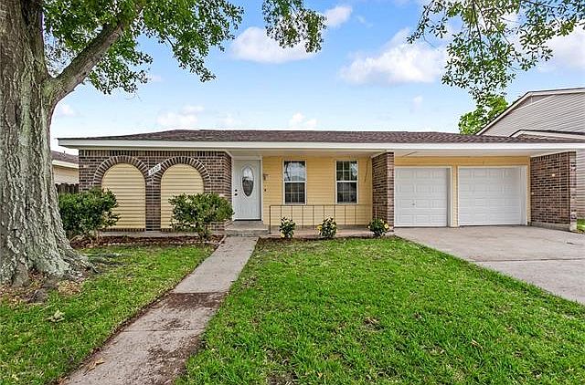 1st image of 3872 Chriswood Ln