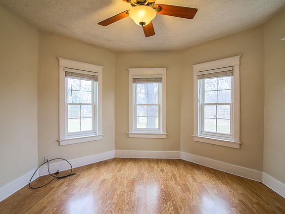 5th image of 5430 Quale Ave NE