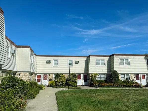 15 Harrison Avenue #15B, Amityville, NY 11701