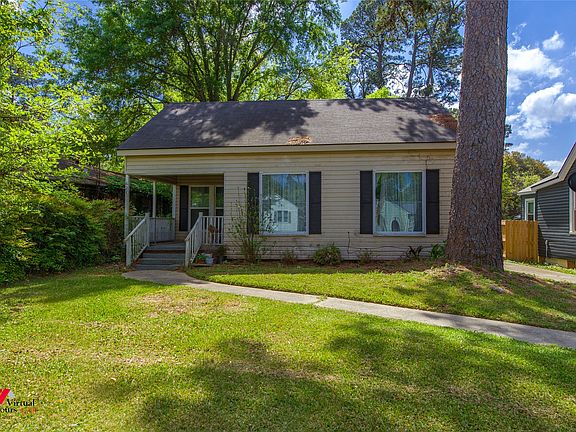 3rd image of 627 Robinson Pl