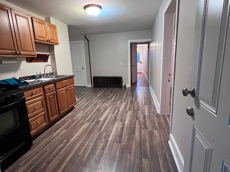 201 New St — Photo 13